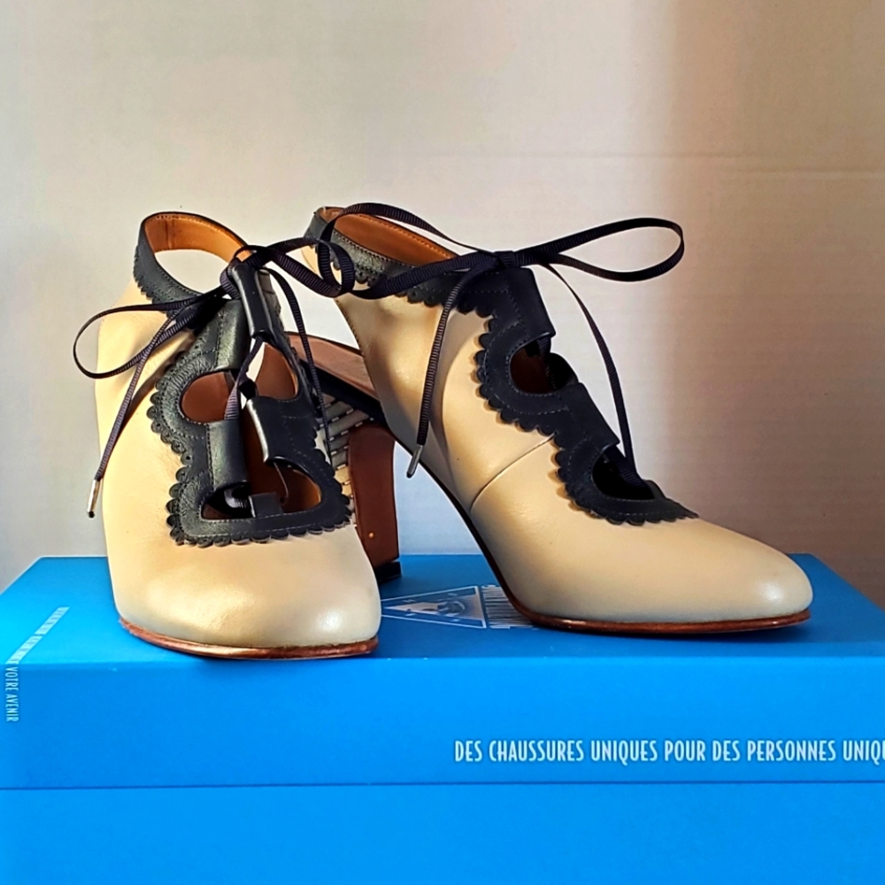 Fluevog Miracles Levitation sz9 cream and black